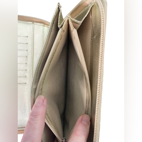 Chanel Gold Patent Leather Lucky Symbols Zip Around Wallet w/COA & More - Picture 3 of 9